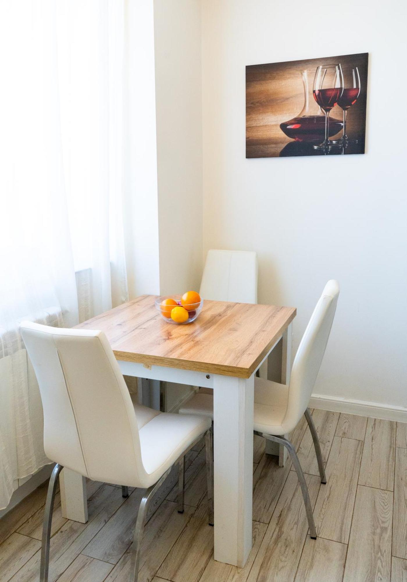 Alexis Spacious Classic Apartment Mamaia Exterior photo