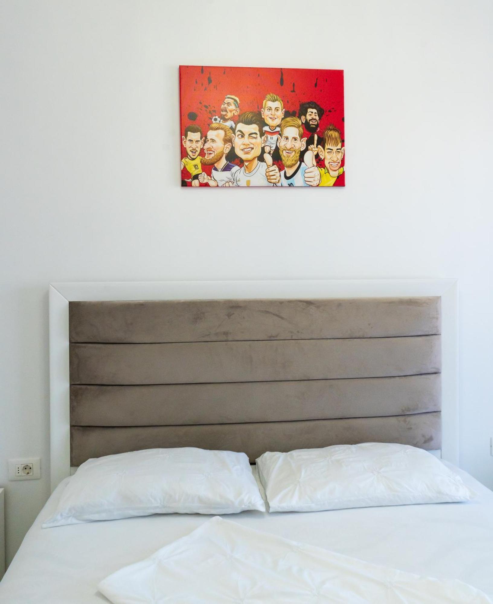 Alexis Spacious Classic Apartment Mamaia Exterior photo